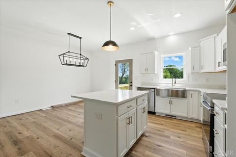 Tiny photo for 2730 Liberty Chapel Road, Appomattox, VA 24522 (MLS # 361534)