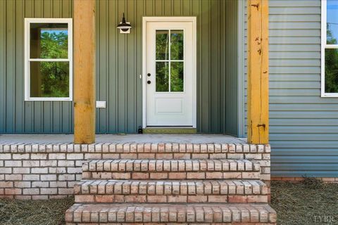 Tiny photo for 2730 Liberty Chapel Road, Appomattox, VA 24522 (MLS # 361534)