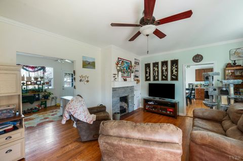 Tiny photo for 108 East Williams Street, Brookneal, VA 24528 (MLS # 364902)