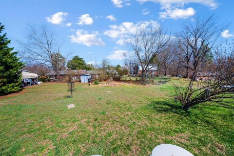 Tiny photo for 108 East Williams Street, Brookneal, VA 24528 (MLS # 364902)