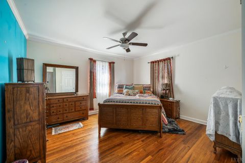 Tiny photo for 108 East Williams Street, Brookneal, VA 24528 (MLS # 364902)