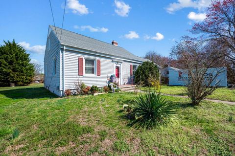Tiny photo for 108 East Williams Street, Brookneal, VA 24528 (MLS # 364902)