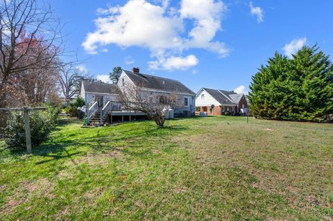Tiny photo for 108 East Williams Street, Brookneal, VA 24528 (MLS # 364902)