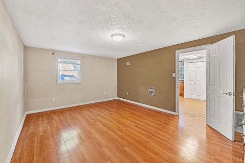 Tiny photo for 108 Minuteman Drive, Forest, VA 24551 (MLS # 362584)