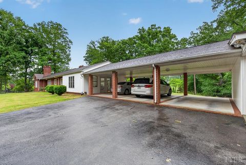 Tiny photo for 111 Oaklawn Terrace Ter, Gretna, VA 24557 (MLS # 366547)