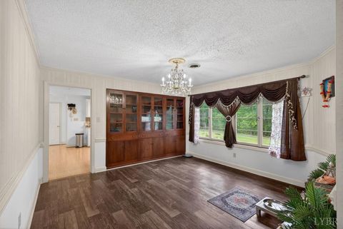 Tiny photo for 111 Oaklawn Terrace Ter, Gretna, VA 24557 (MLS # 366547)