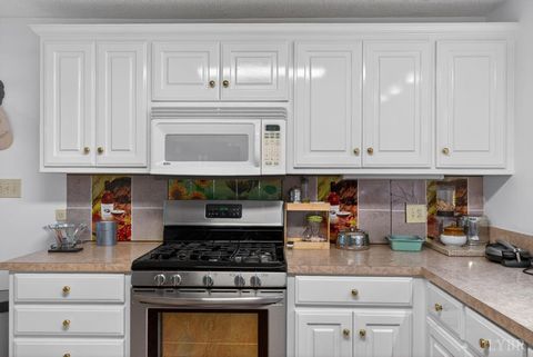 Tiny photo for 111 Oaklawn Terrace Ter, Gretna, VA 24557 (MLS # 366547)