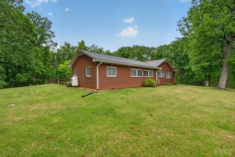 Tiny photo for 111 Oaklawn Terrace Ter, Gretna, VA 24557 (MLS # 366547)