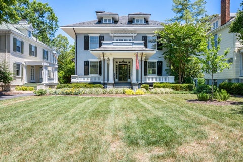 Photo of 2140 Rivermont Avenue, Lynchburg, VA 24503 (MLS # 369297)