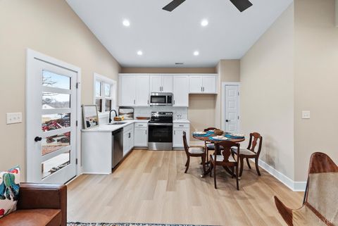 Tiny photo for 2723 Rainbow Circle, Lynchburg, VA 24501 (MLS # 364589)