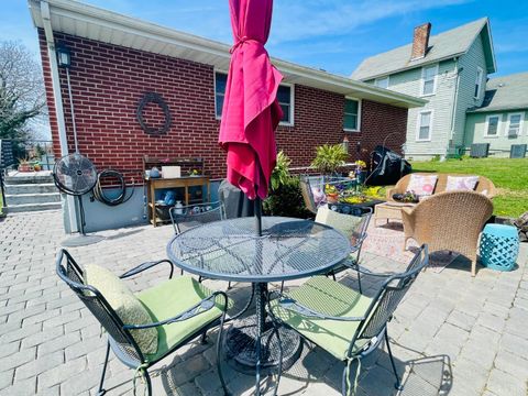 Tiny photo for 703 North Street, Bedford, VA 24523 (MLS # 365676)