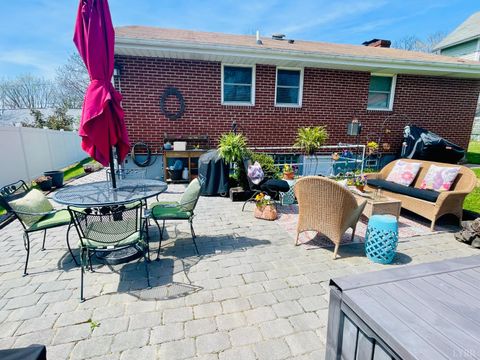 Tiny photo for 703 North Street, Bedford, VA 24523 (MLS # 365676)