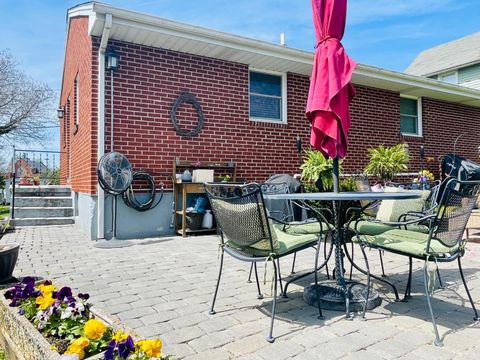 Tiny photo for 703 North Street, Bedford, VA 24523 (MLS # 365676)