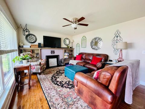 Tiny photo for 703 North Street, Bedford, VA 24523 (MLS # 365676)