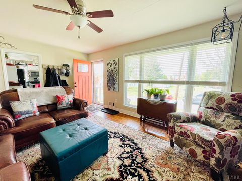 Tiny photo for 703 North Street, Bedford, VA 24523 (MLS # 365676)