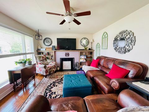 Tiny photo for 703 North Street, Bedford, VA 24523 (MLS # 365676)