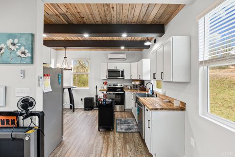 Tiny photo for 634 Selene Street, Lynchburg, VA 24503 (MLS # 363629)