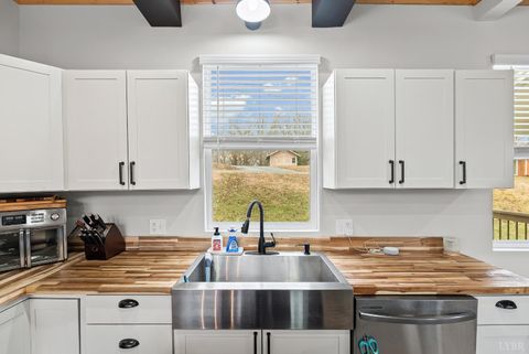 Tiny photo for 634 Selene Street, Lynchburg, VA 24503 (MLS # 363629)