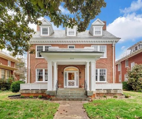Photo of 2212 Rivermont Avenue, Lynchburg, VA 24503 (MLS # 363023)