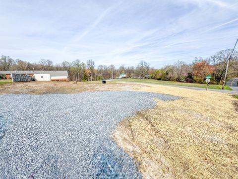 Photo of 3201 Mayflower Drive, Lynchburg, VA 24501 (MLS # 365329)