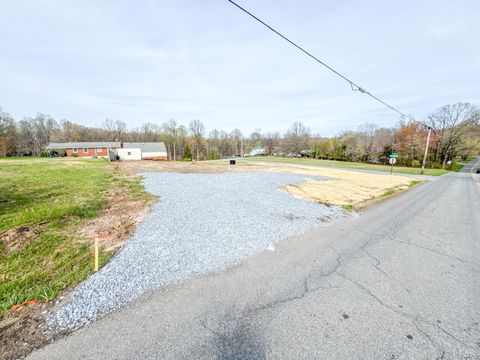 Tiny photo for 3201 Mayflower Drive, Lynchburg, VA 24501 (MLS # 365329)