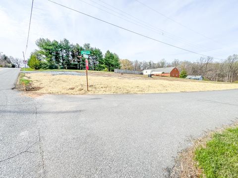 Tiny photo for 3201 Mayflower Drive, Lynchburg, VA 24501 (MLS # 365329)