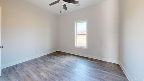 Tiny photo for 2288 Smith Mountain Lake Parkway, Huddleston, VA 24104 (MLS # 362165)