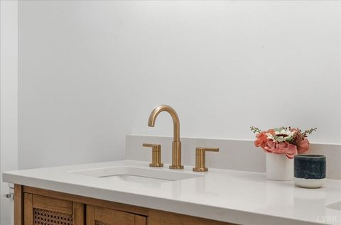 Tiny photo for 230 george Street, Lynchburg, VA 24502 (MLS # 363773)