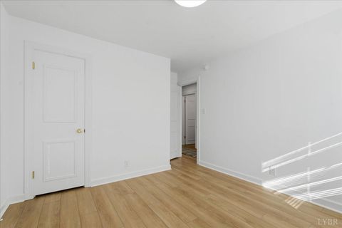 Tiny photo for 230 george Street, Lynchburg, VA 24502 (MLS # 363773)