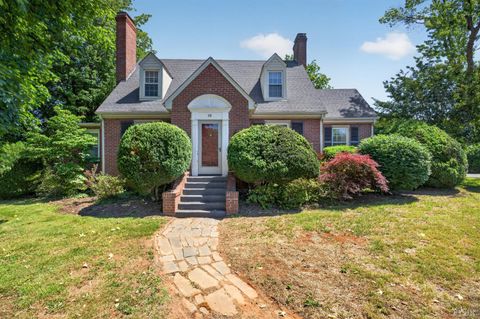 Photo of 68 Birchtree Lane, Concord, VA 24538 (MLS # 366675)