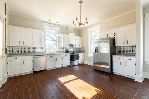 Tiny photo for 211 Cook Avenue, Brookneal, VA 24528 (MLS # 363095)