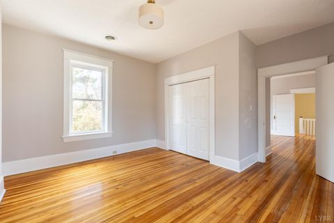 Tiny photo for 211 Cook Avenue, Brookneal, VA 24528 (MLS # 363095)