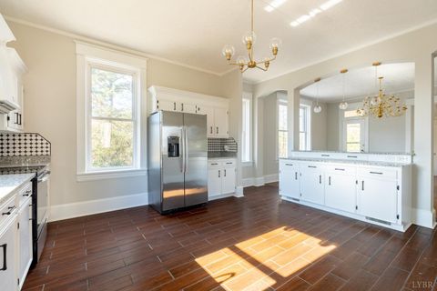 Tiny photo for 211 Cook Avenue, Brookneal, VA 24528 (MLS # 363095)