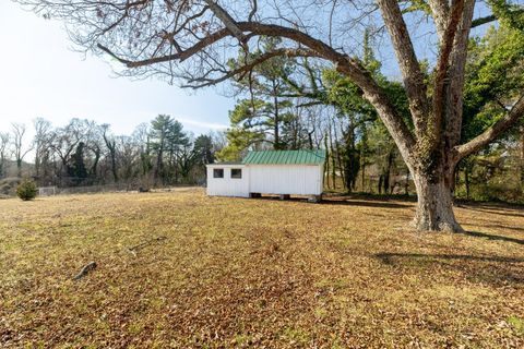 Tiny photo for 211 Cook Avenue, Brookneal, VA 24528 (MLS # 363095)