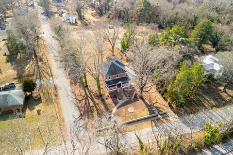 Tiny photo for 211 Cook Avenue, Brookneal, VA 24528 (MLS # 363095)