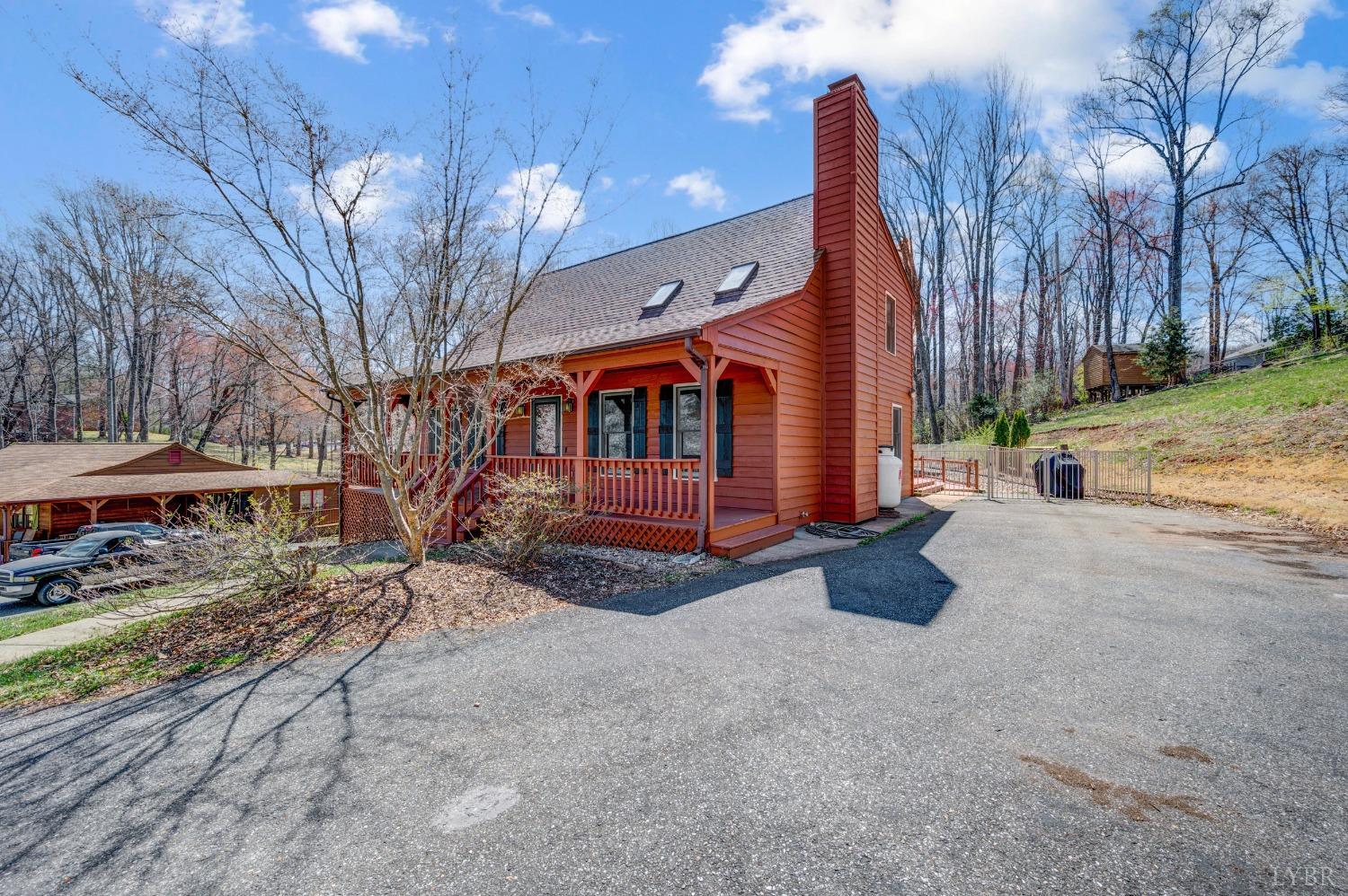 121 Laurel Lane, Lynchburg, Virginia image 2