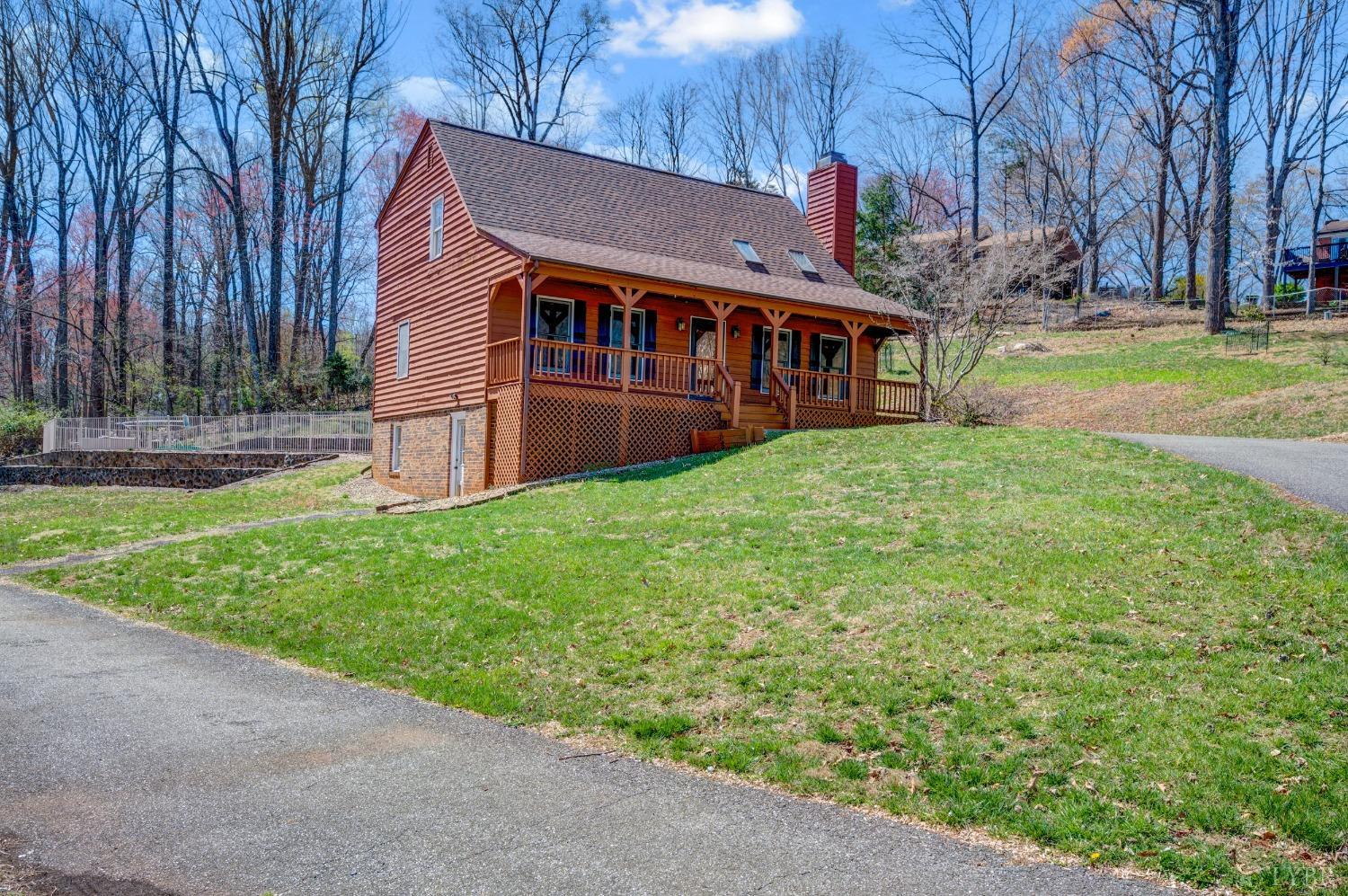 121 Laurel Lane, Lynchburg, Virginia image 3