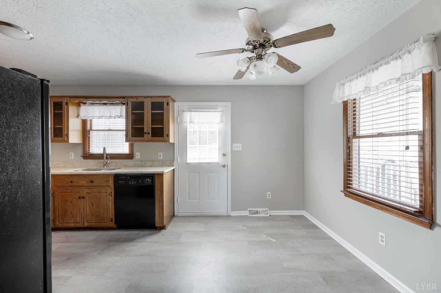 121 Laurel Lane, Lynchburg, Virginia image 16