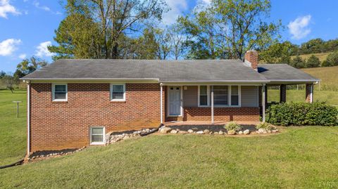 Photo of 3803 Bedford Highway, Lynch Station, VA 24571 (MLS # 362438) Photo of 3803 Bedford Highway, Lynch Station, VA 24571 (MLS # 362438)
