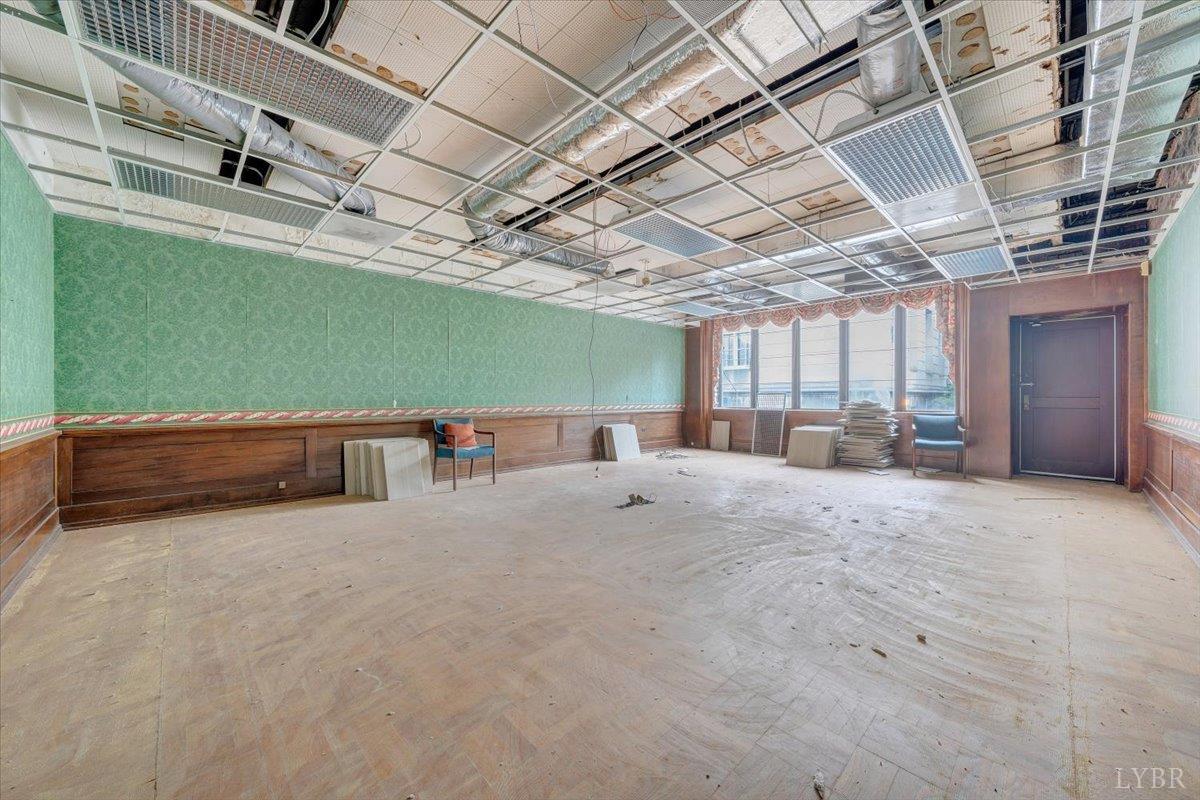 Lynchburg, Virginia 24504, United States, ,Commercial,Active,129804