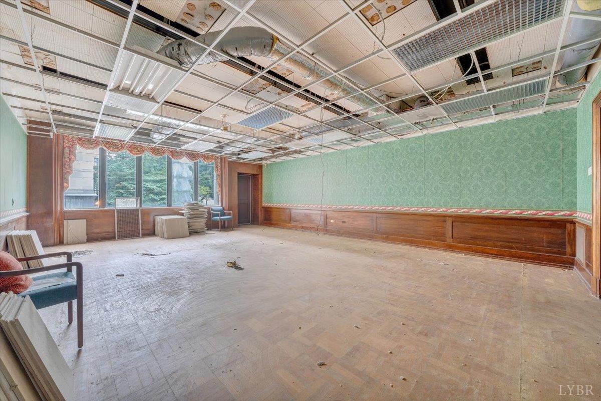 Lynchburg, Virginia 24504, United States, ,Commercial,Active,129804