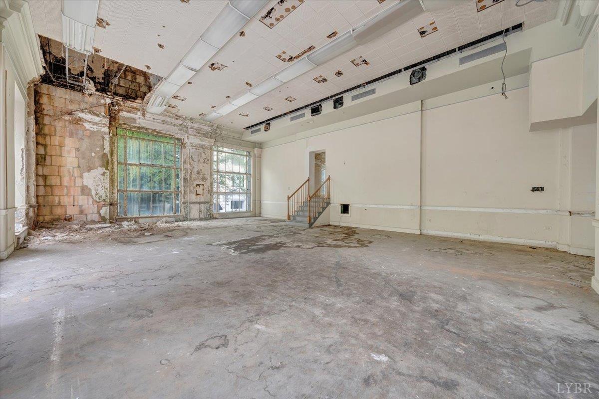 Lynchburg, Virginia 24504, United States, ,Commercial,Active,129804