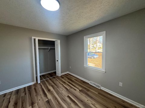 Tiny photo for 328 Cheyenne Drive, Lynchburg, VA 24502 (MLS # 363577)