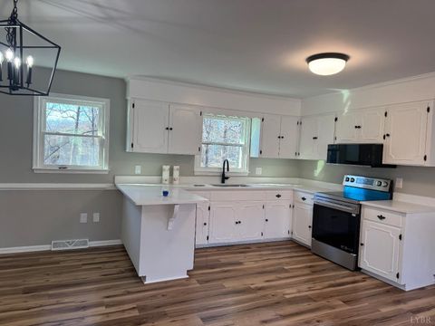 Tiny photo for 328 Cheyenne Drive, Lynchburg, VA 24502 (MLS # 363577)