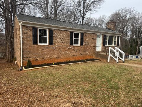 Tiny photo for 328 Cheyenne Drive, Lynchburg, VA 24502 (MLS # 363577)
