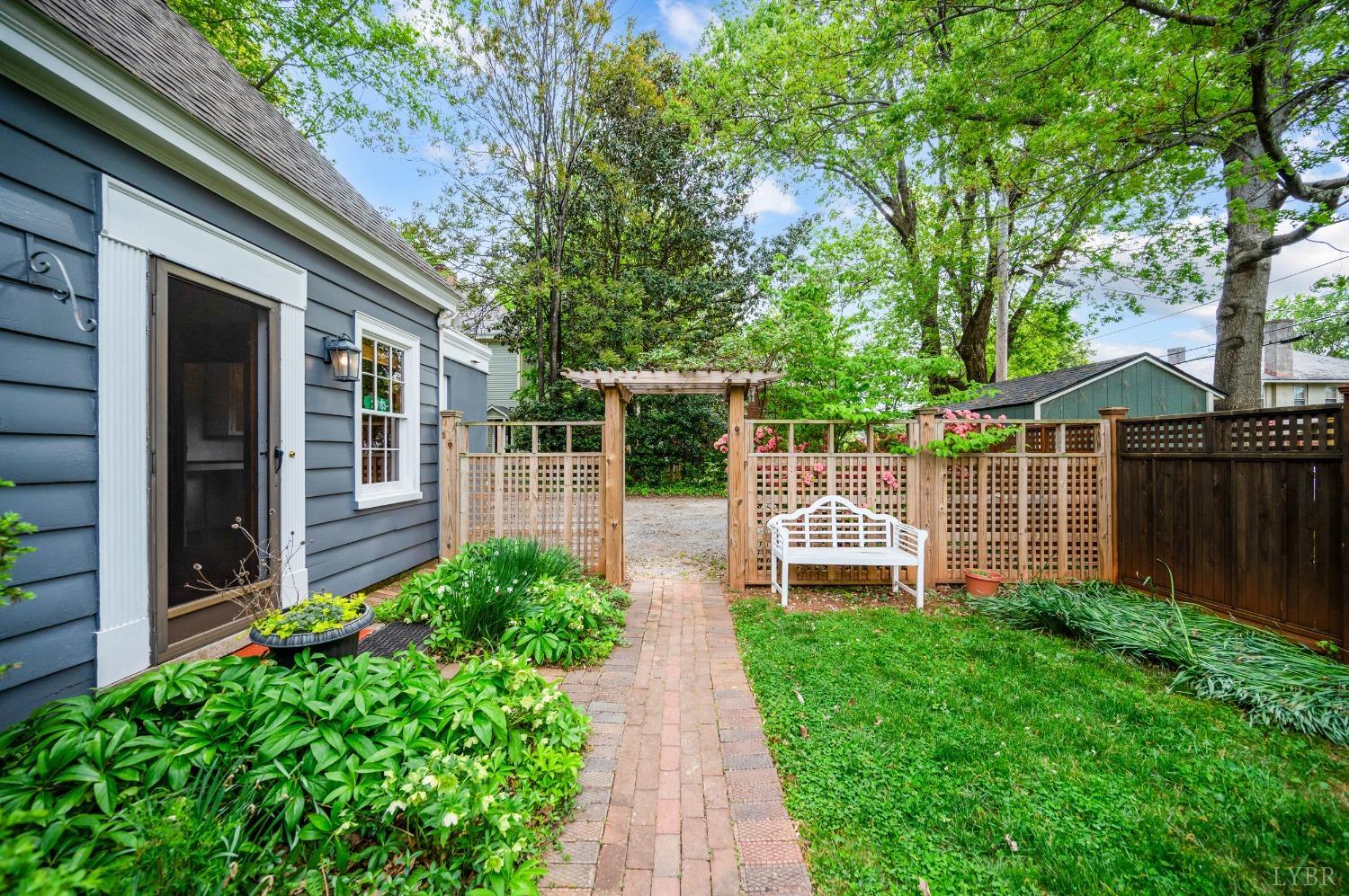 2703 Rivermont Avenue, Lynchburg, Virginia image 14