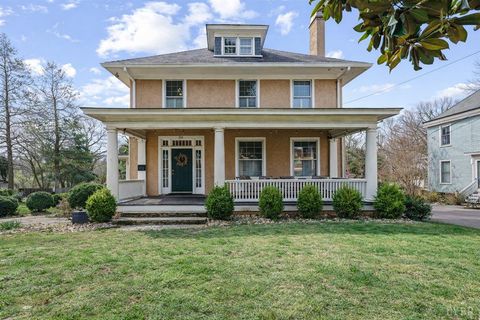 Photo of 201 Harrison Street, Lynchburg, VA 24504 (MLS # 365061)
