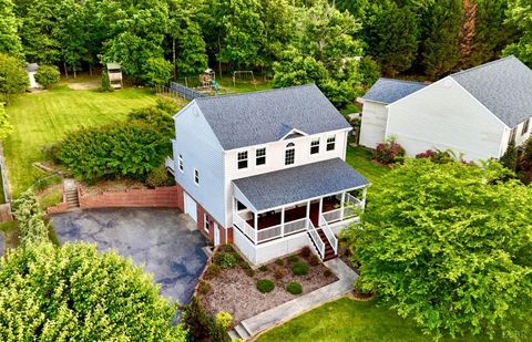 Tiny photo for 301 Mullbury Place, Lynchburg, VA 24502 (MLS # 366470)