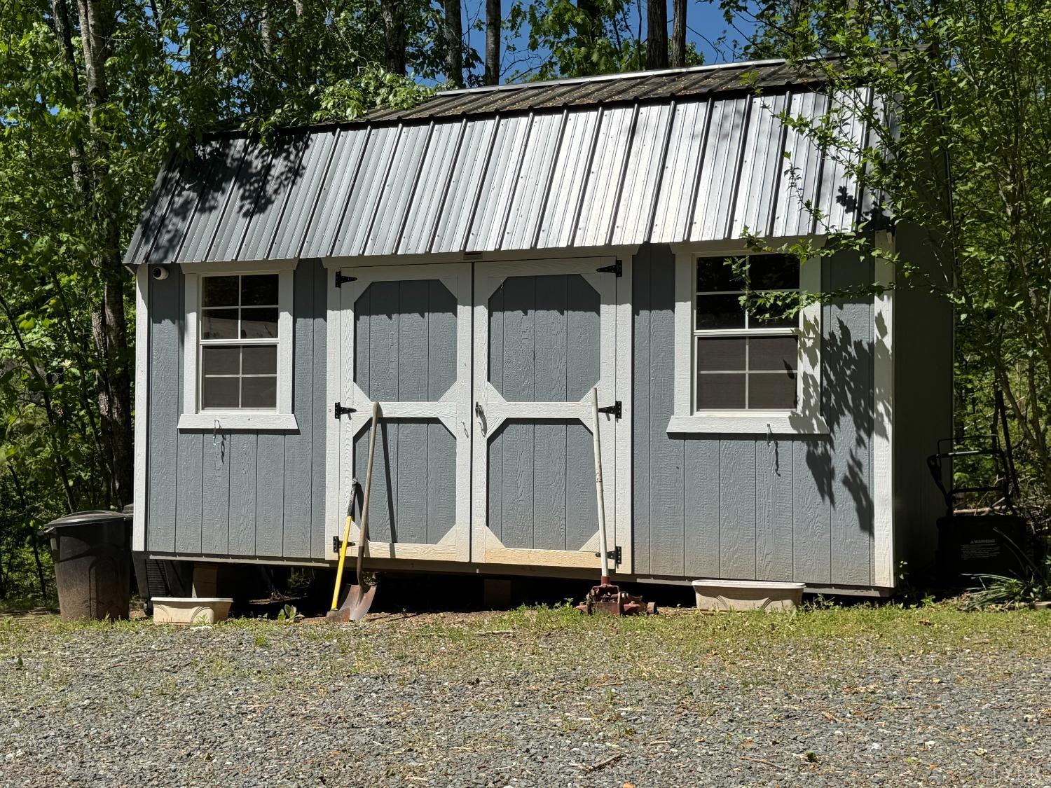 202 Stallion Way, Amherst, Virginia image 2
