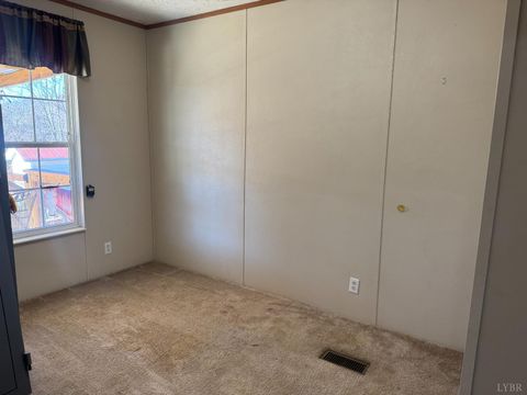 Tiny photo for 390 Bedford Highway, Lynch Station, VA 24571 (MLS # 363258)